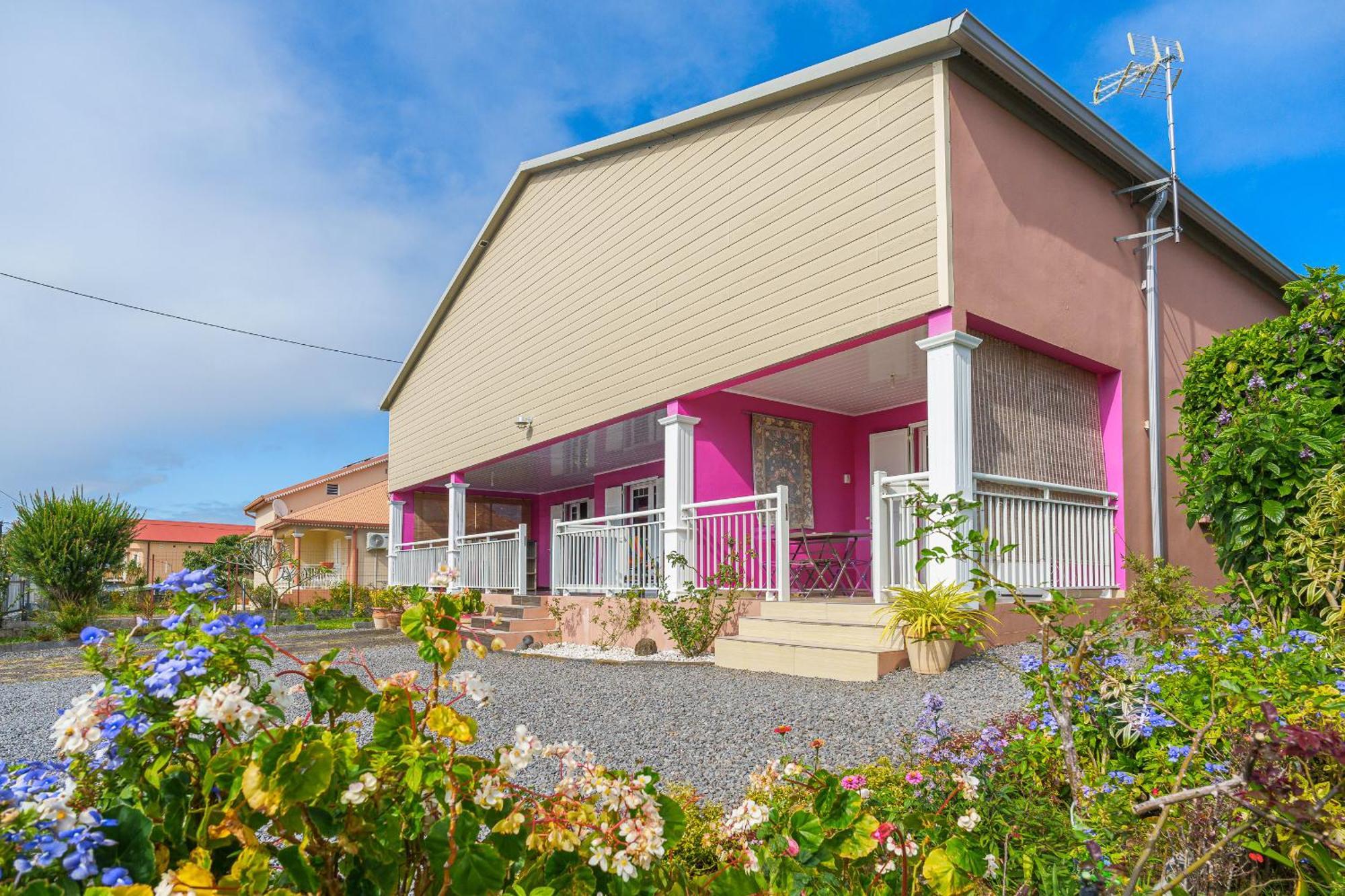 Le Tuit-Tuit - Un Nid Douillet Apartment Sainte-Suzanne Exterior photo